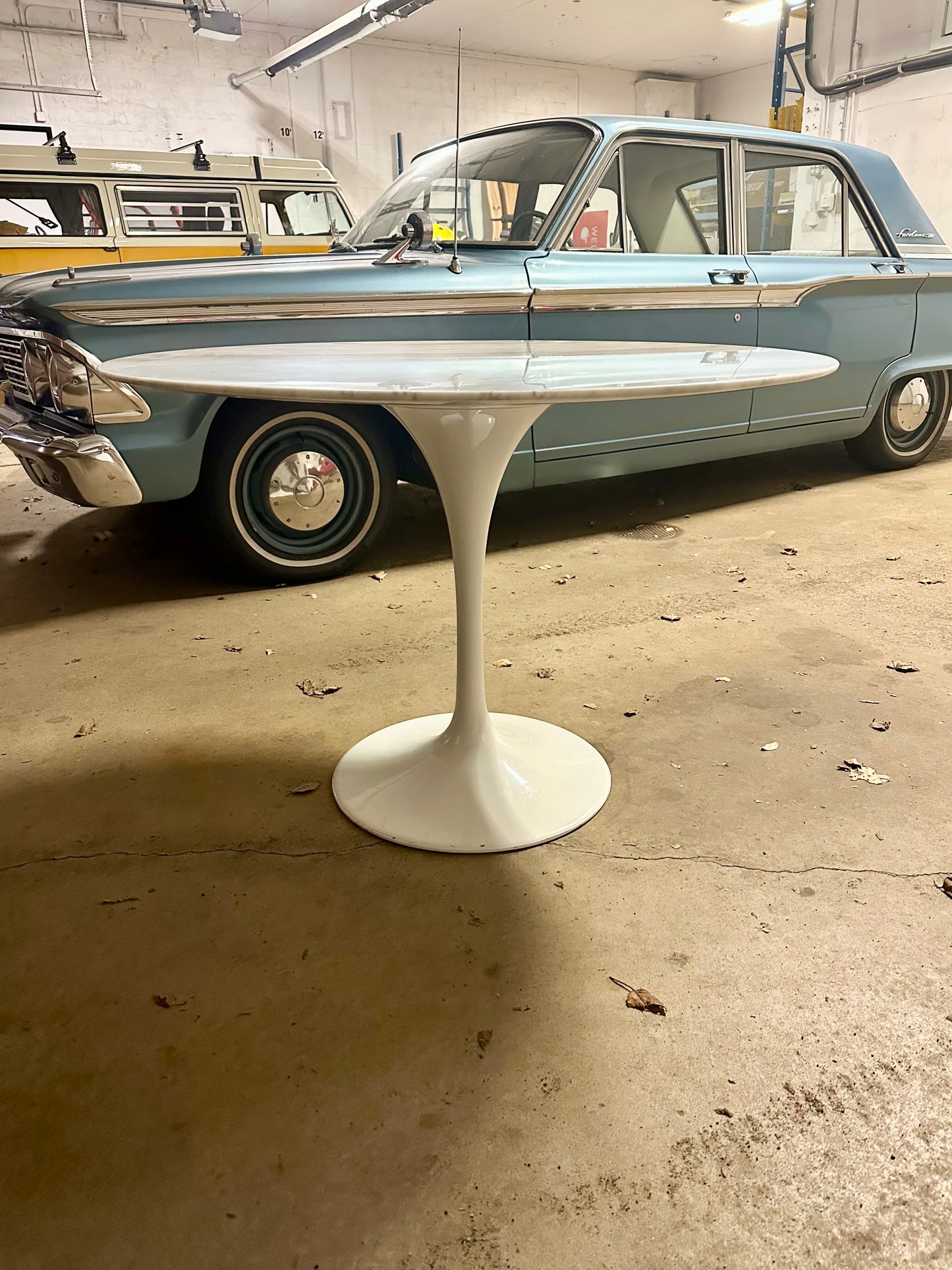 Saarinen Style Tulip Dining Table - White Marble Top