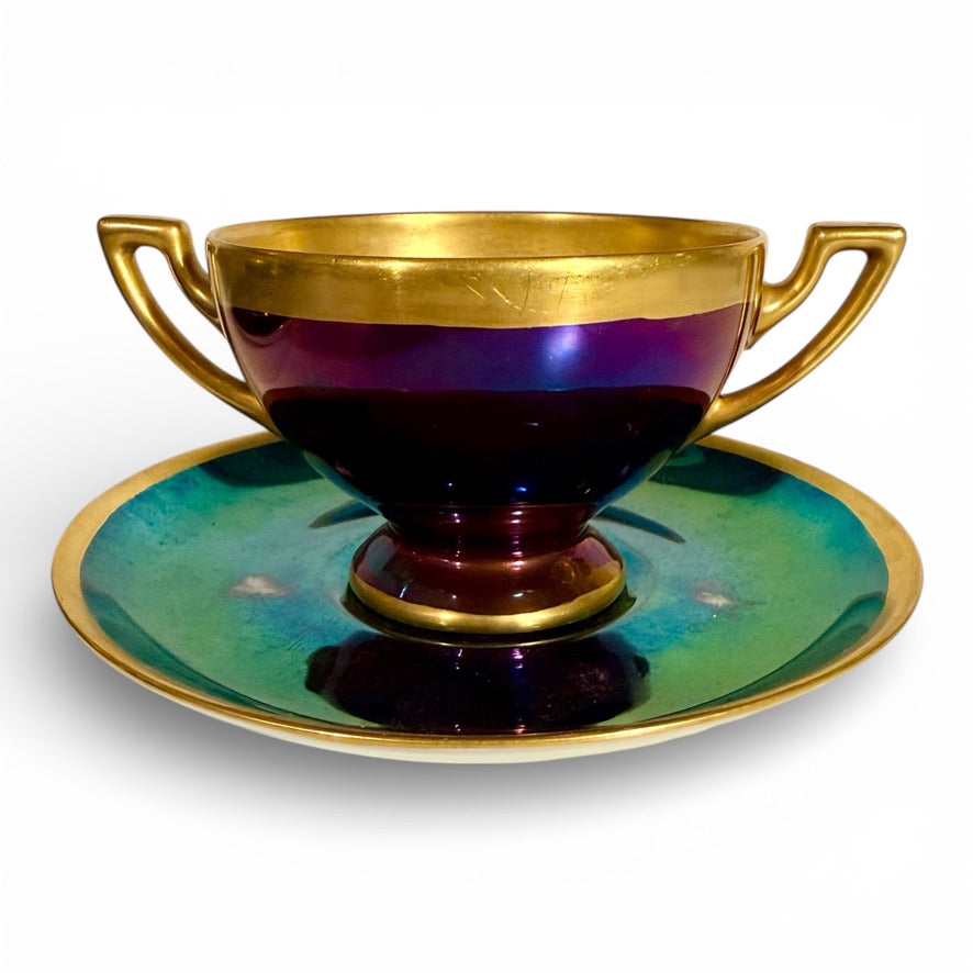 Set of 8 Iridescent and Gold Soup or Tea Cups and Saucers - 1920s - By Thomas Bavaria (now Rosenthal)