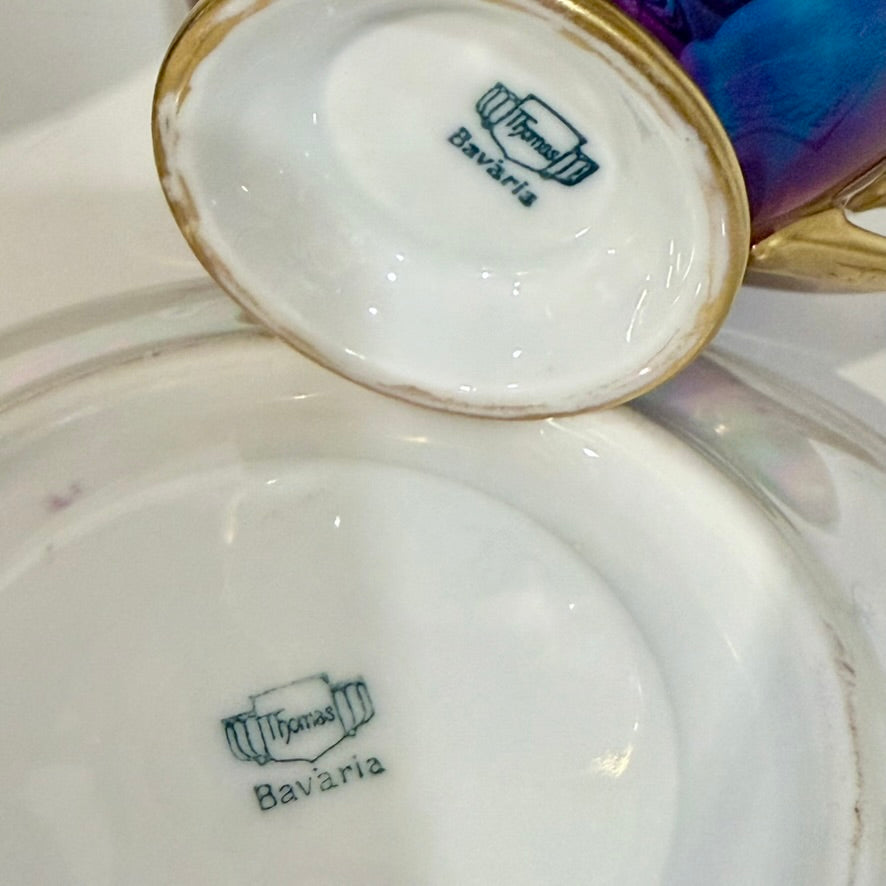 Set of 8 Iridescent and Gold Soup or Tea Cups and Saucers - 1920s - By Thomas Bavaria (now Rosenthal)