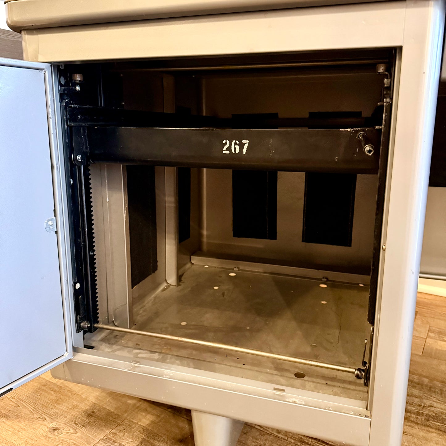 Steelcase Tanker Desk, 1960-1965 - Pristine